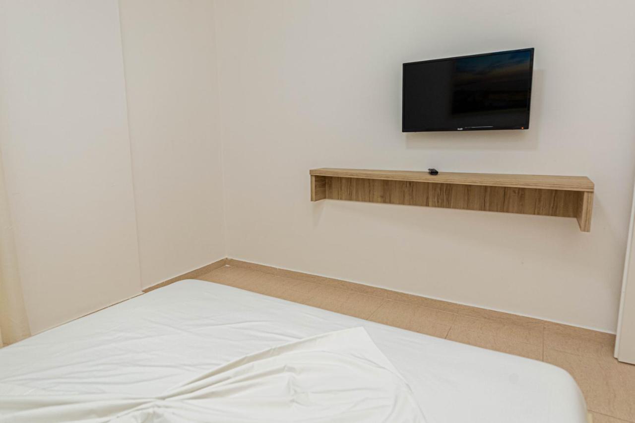 Jordan'S Hotel Vlore Ngoại thất bức ảnh