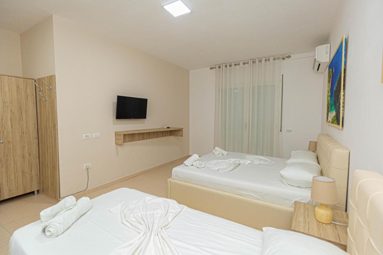 Jordan'S Hotel Vlore Ngoại thất bức ảnh