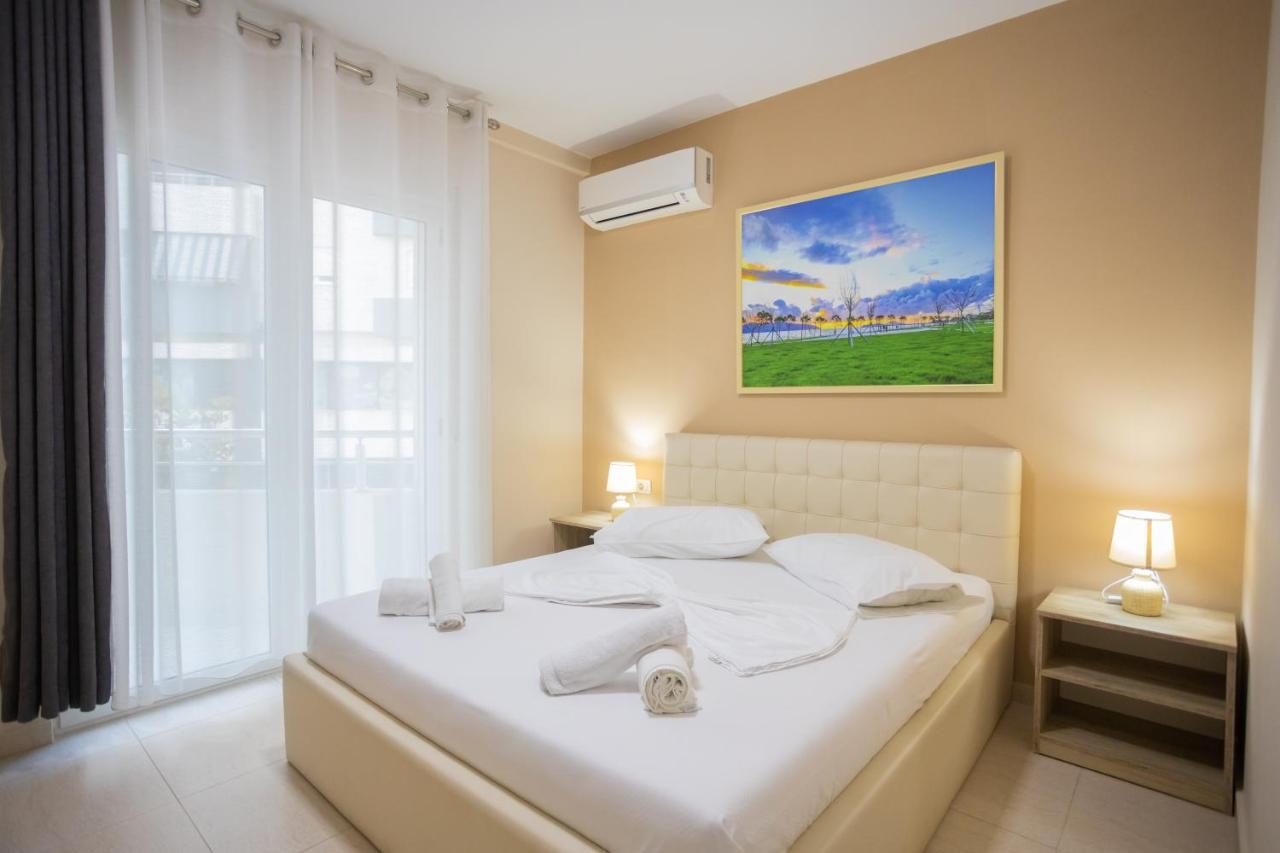 Jordan'S Hotel Vlore Ngoại thất bức ảnh